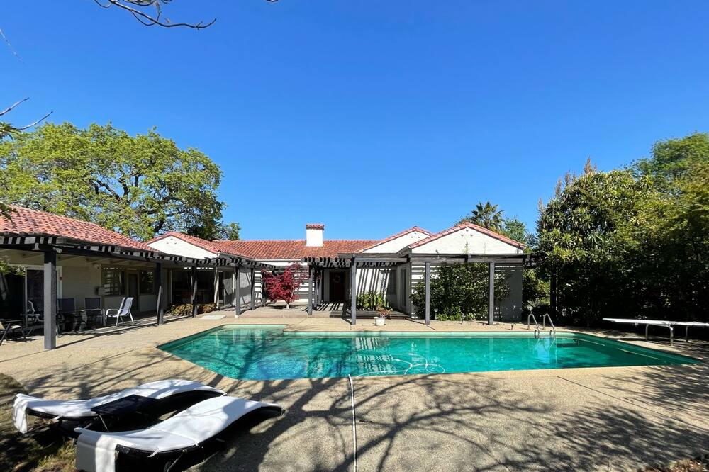 Photo of Others in Los Altos Hills