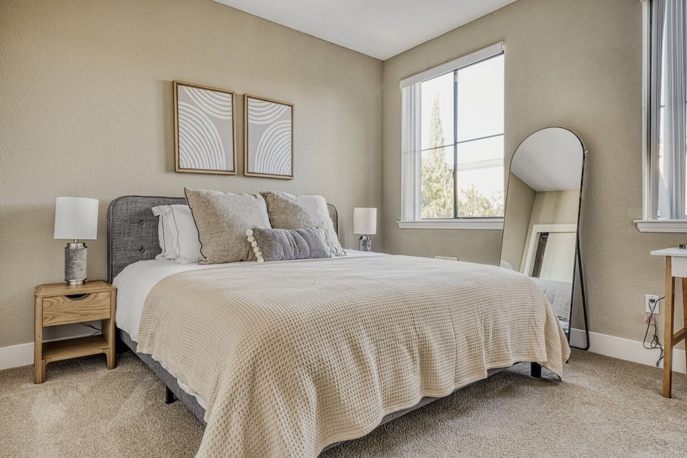 Photo of Bedroom in East San Mateo