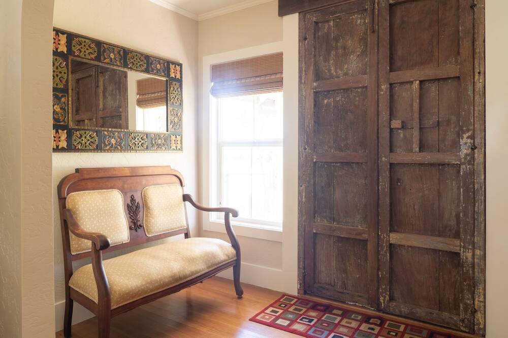 Photo of Livingroom in Victor