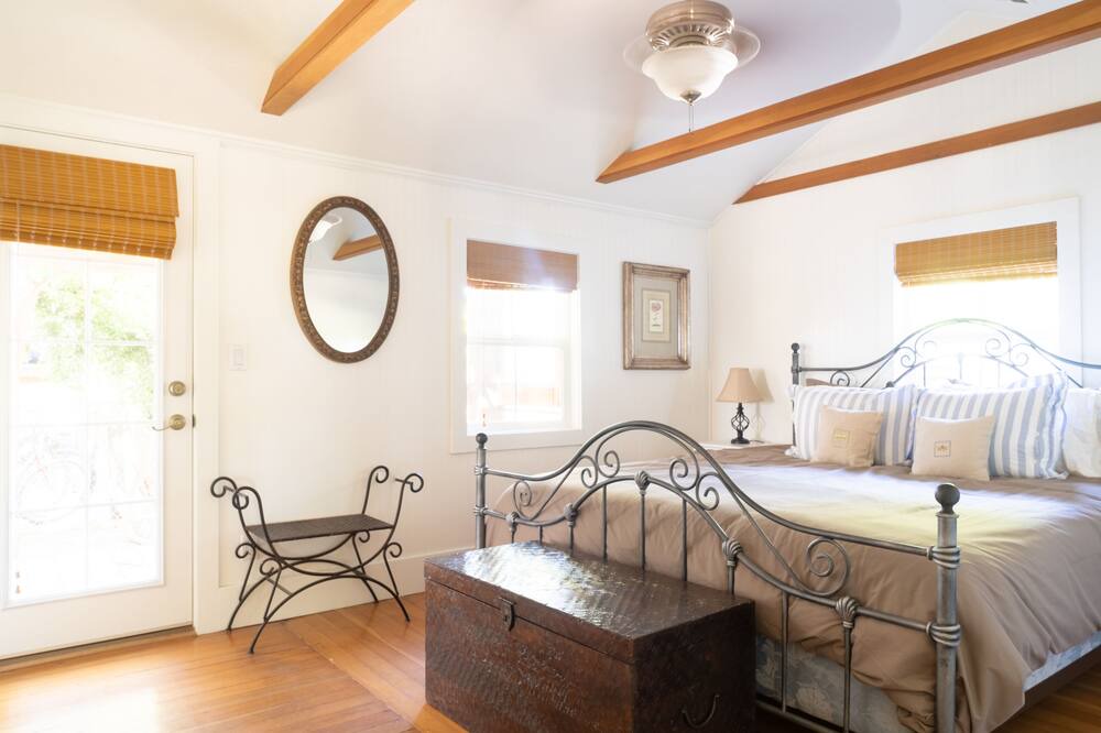 Photo of Bedroom in Victor