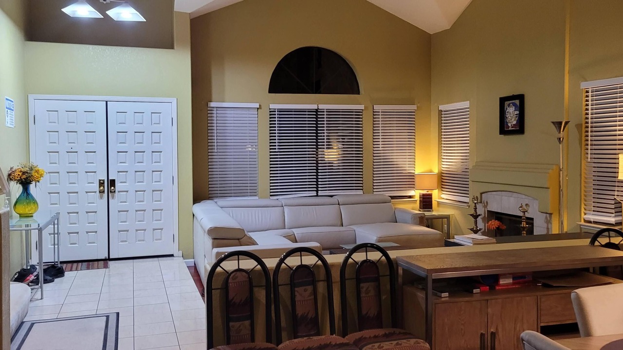 Photo of Livingroom in Cambrian Community