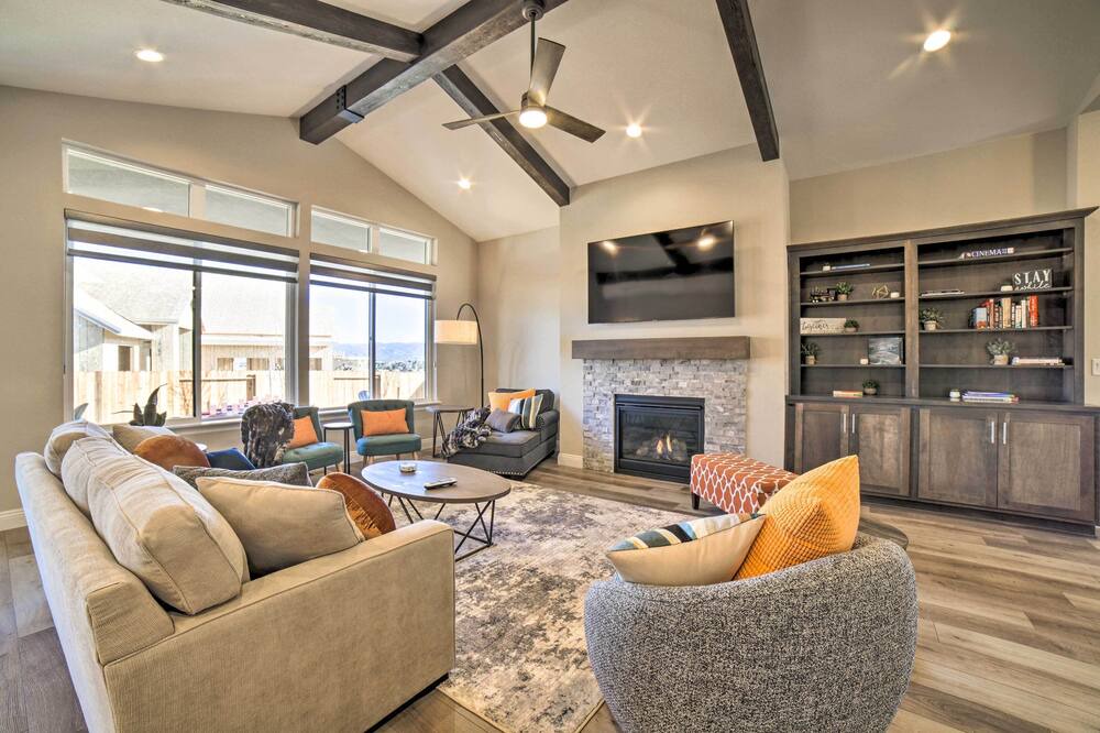 Photo of Livingroom in Carson City