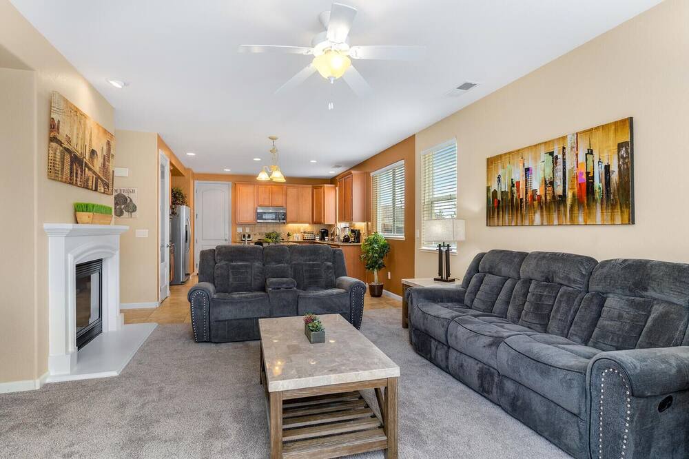 Photo of Livingroom in Reno