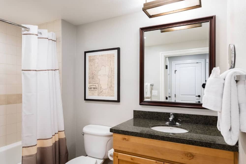 Photo of Bathroom in Stateline