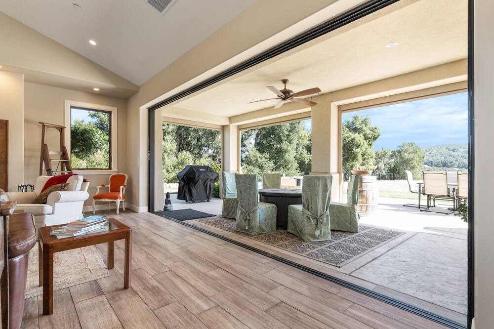 Photo of Livingroom in Templeton