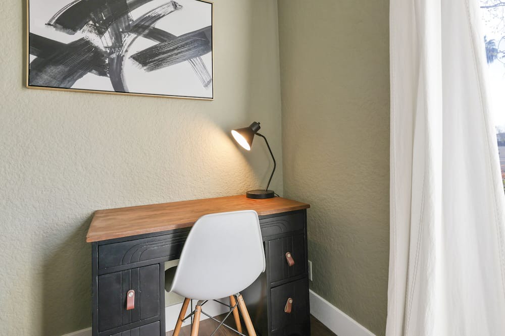 Photo of Bedroom in Tulare