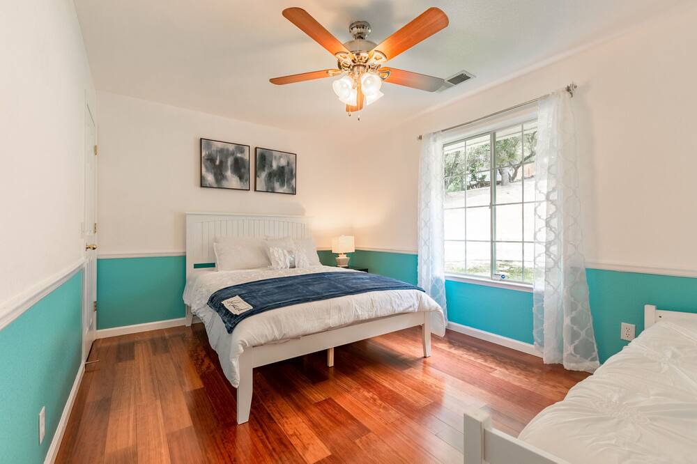 Photo of Bedroom in Oakhurst