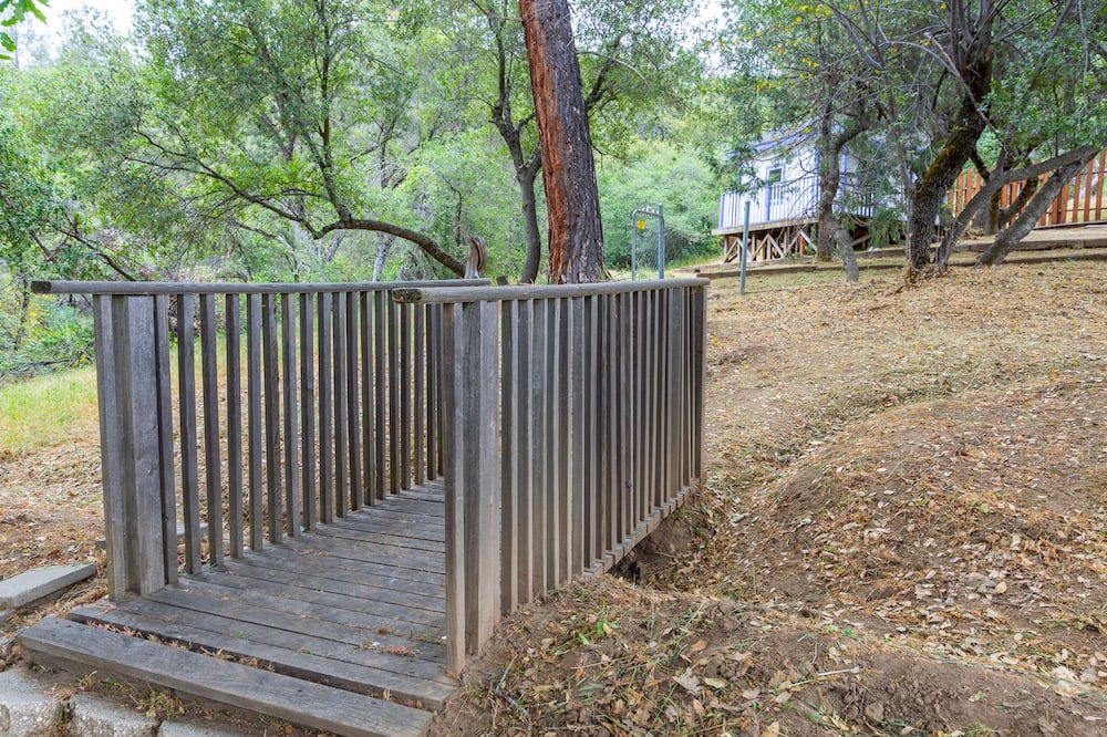 Photo of Outdoor in Oakhurst