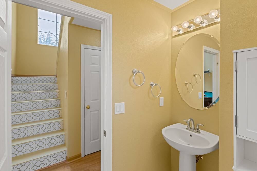 Photo of Bathroom in Salinas