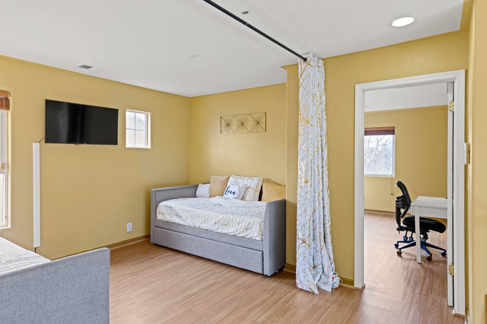 Photo of Bedroom in Salinas