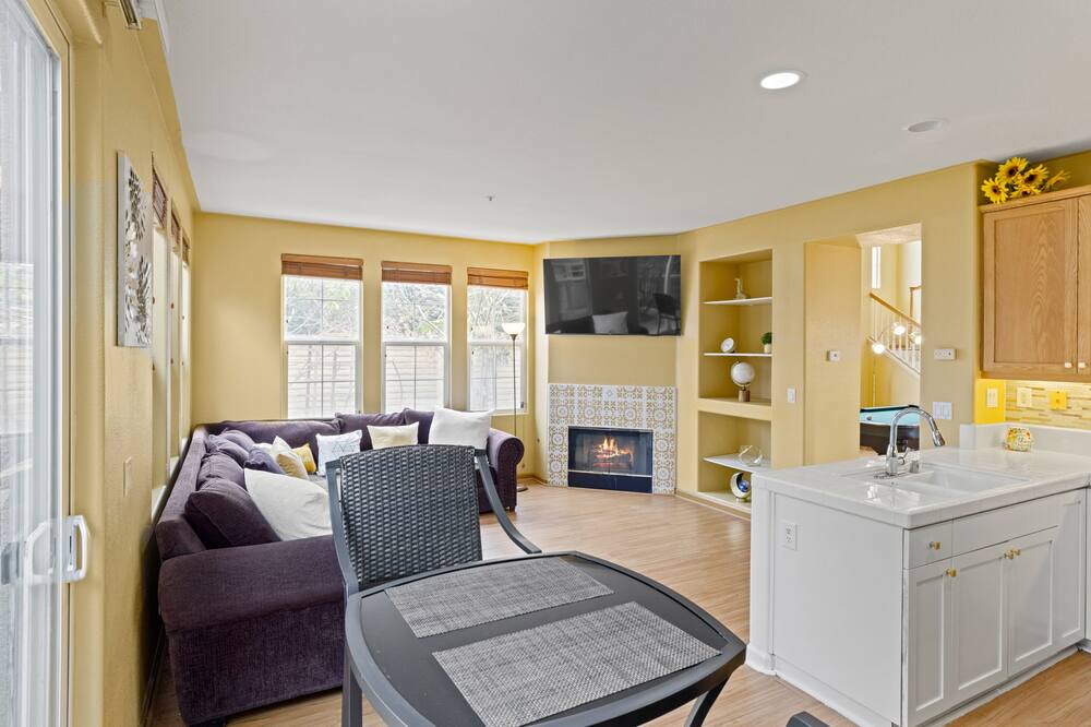 Photo of Livingroom in Salinas