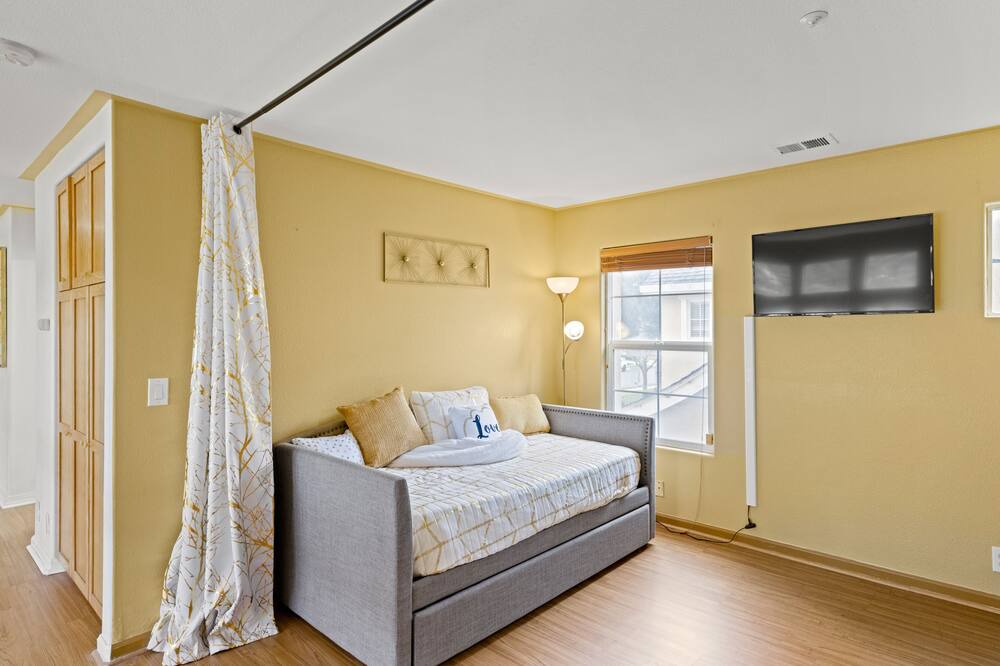 Photo of Bedroom in Salinas