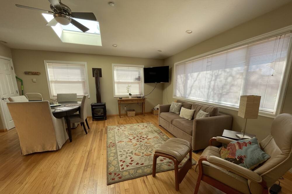 Photo of Livingroom in Eastside Santa Cruz