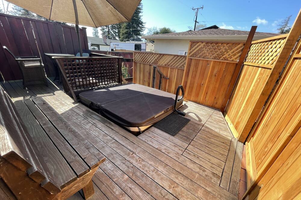 Photo of Patio Balcony in Eastside Santa Cruz