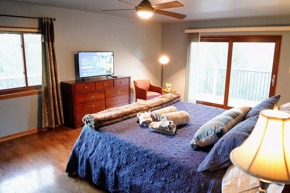 Photo of Bedroom in Oakhurst