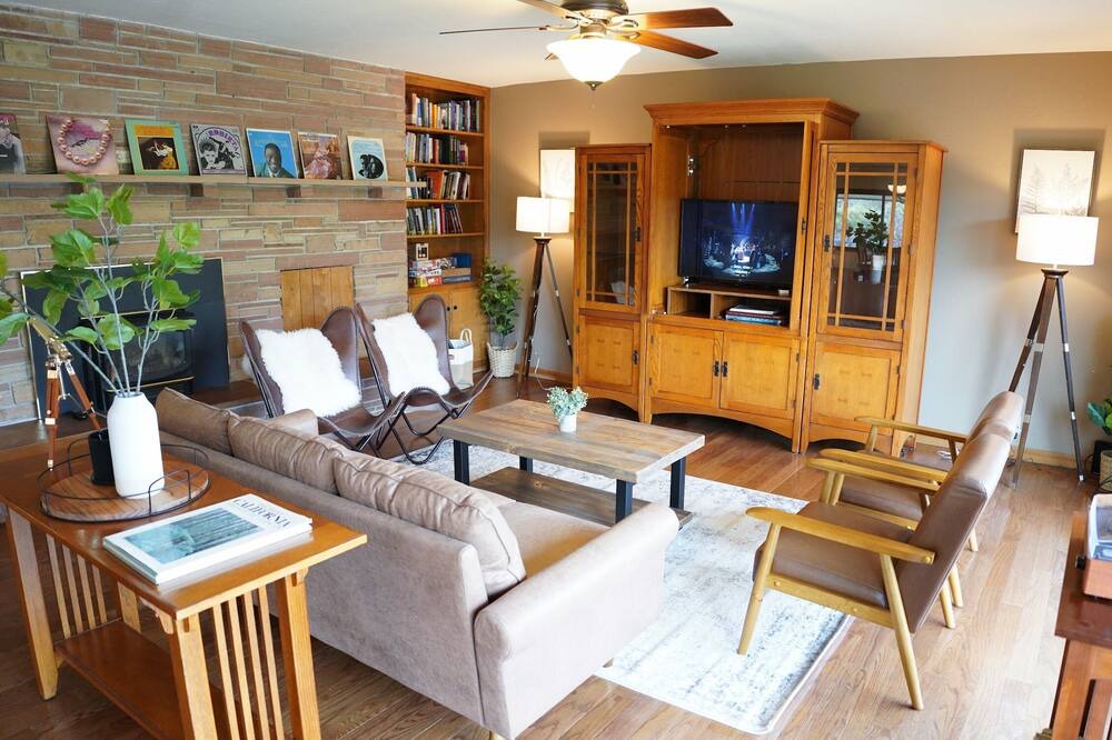 Photo of Bedroom in Oakhurst