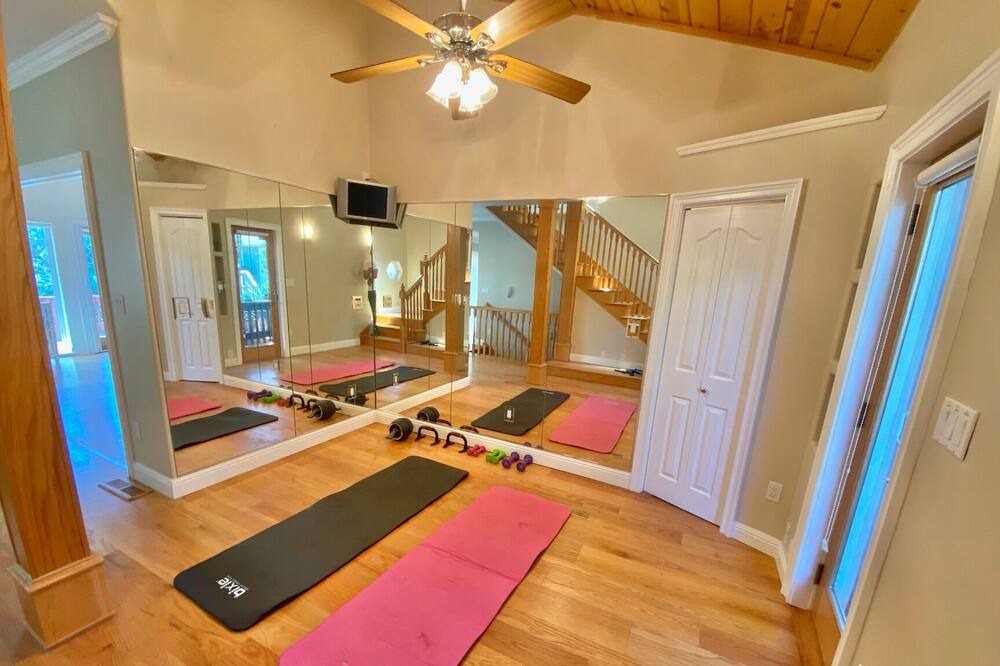 Photo of Bedroom in Groveland