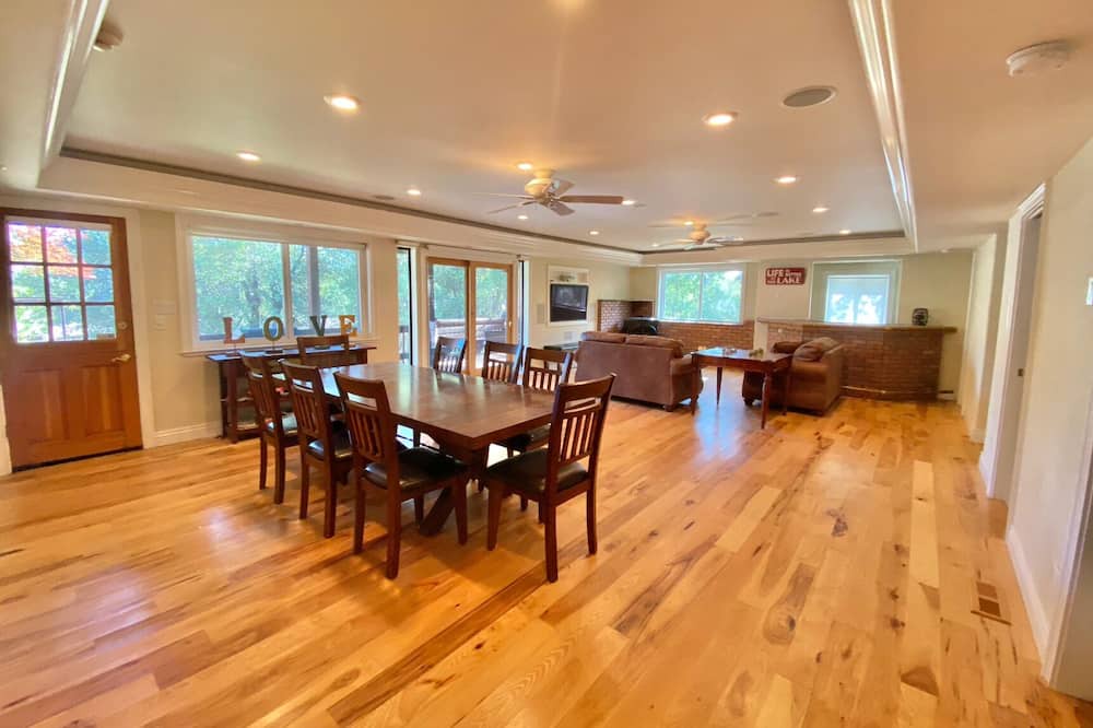 Photo of Kitchen in Groveland