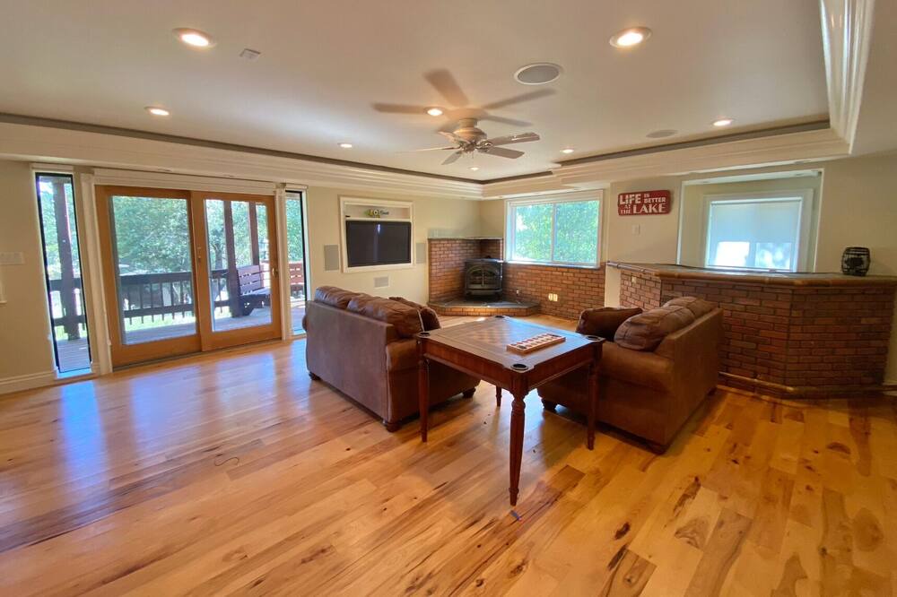 Photo of Livingroom in Groveland