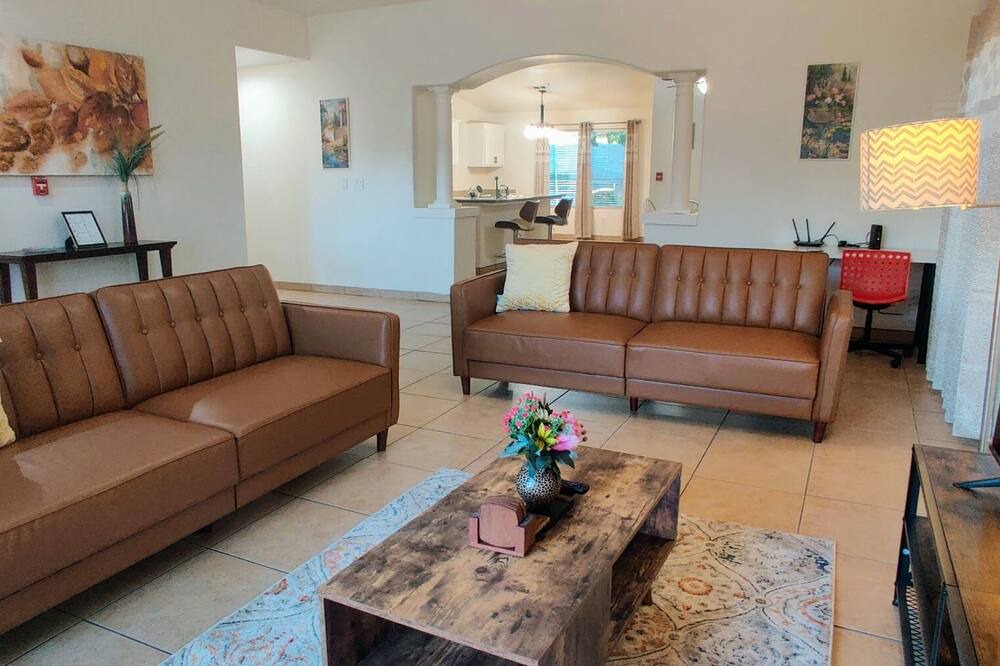 Photo of Livingroom in Greenacres
