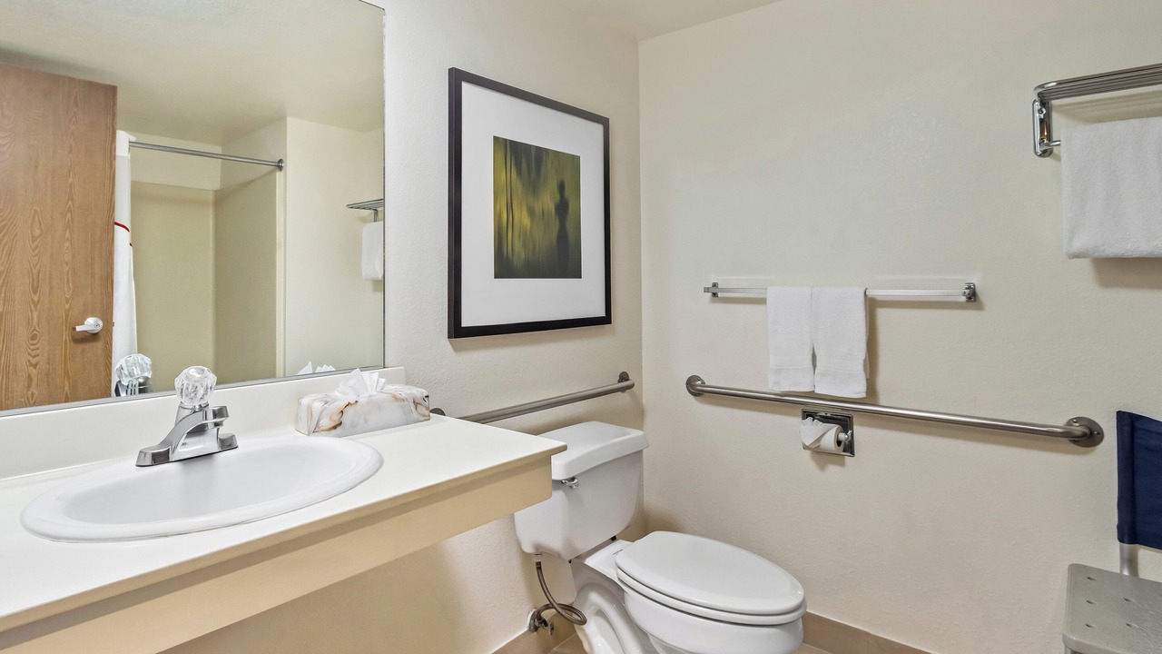 Photo of Bathroom in Ridgecrest