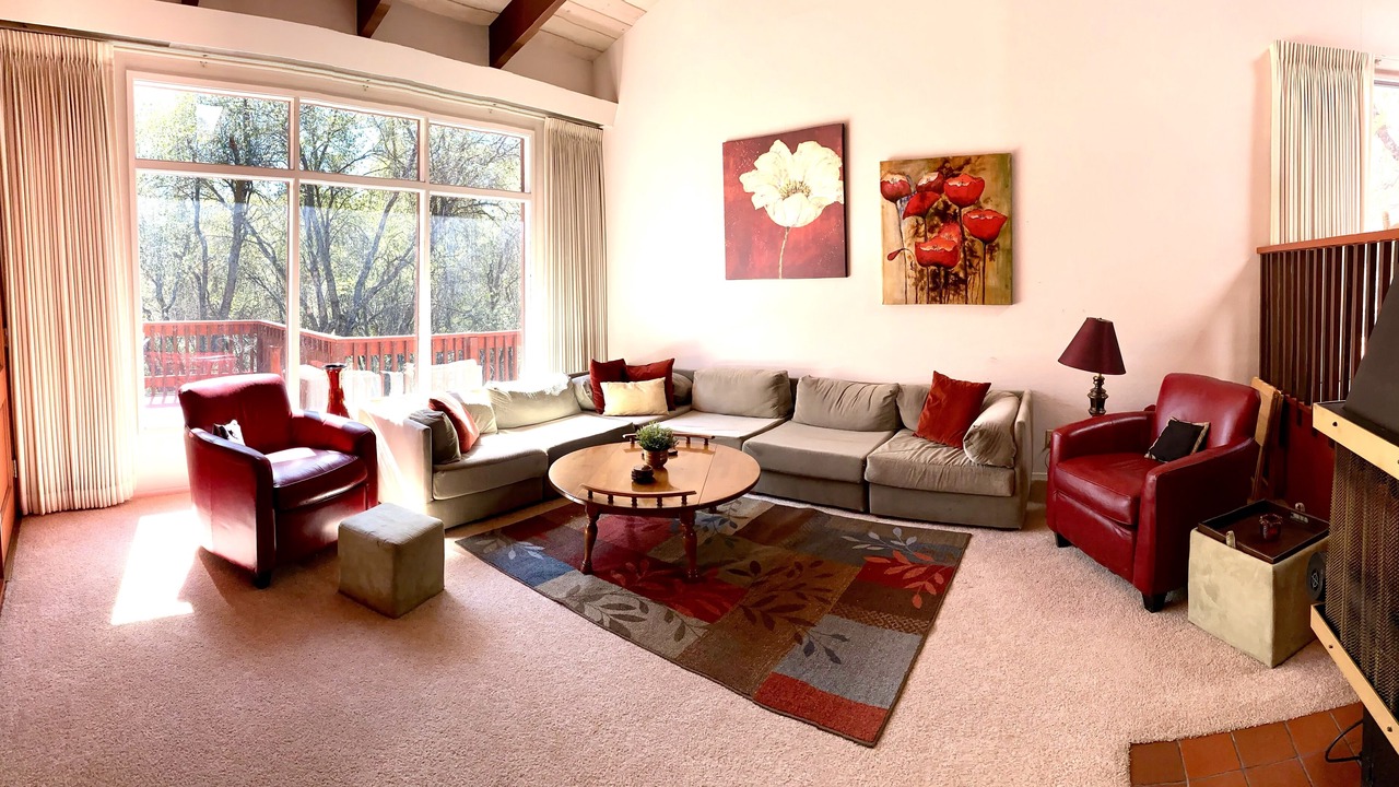 Photo of Livingroom in Groveland