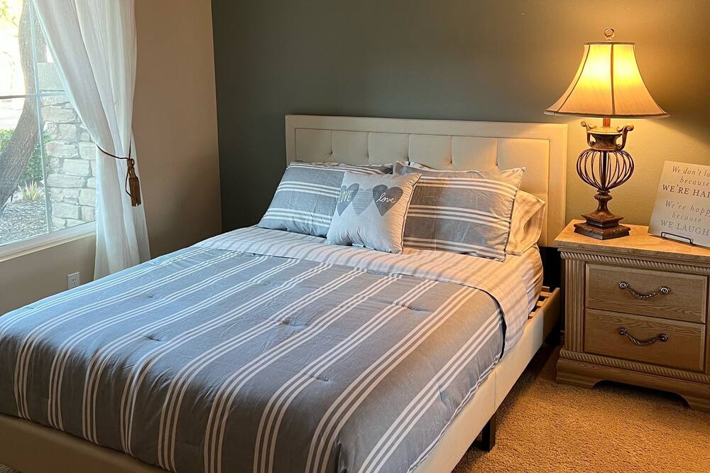 Photo of Bedroom in Desert Hot Springs