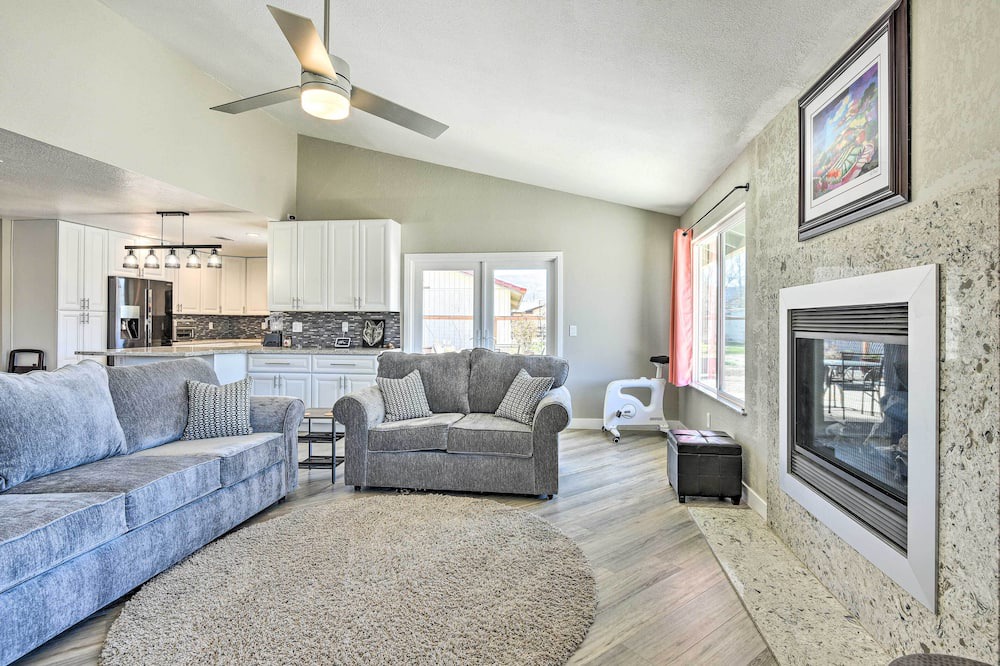 Photo of Bedroom in Golden Hills