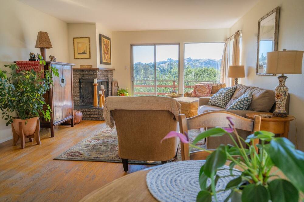 Photo of Livingroom in Fairfax