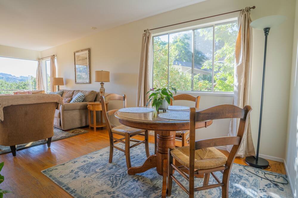 Photo of Livingroom in Fairfax