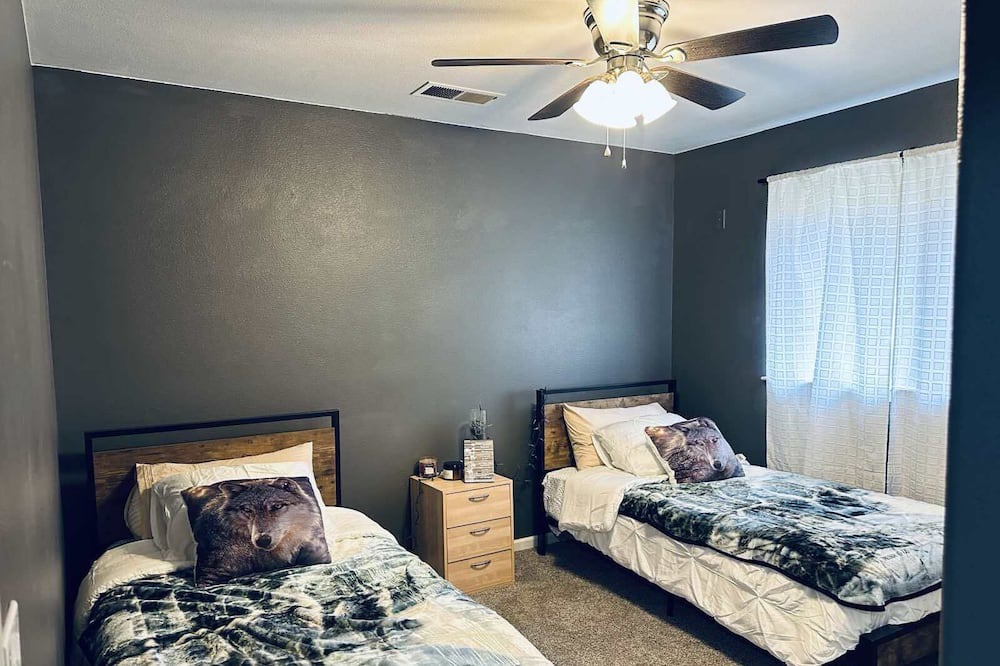 Photo of Bedroom in Tollhouse
