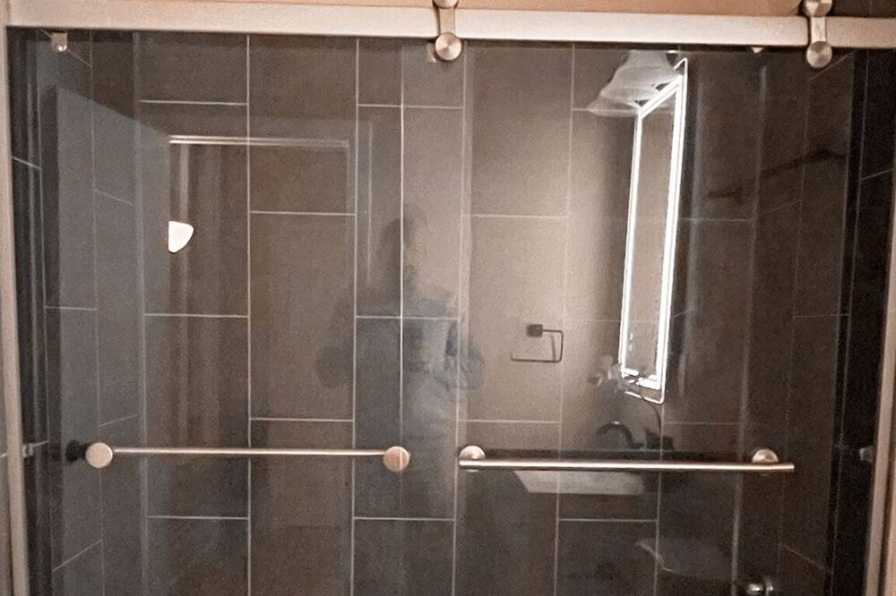 Photo of Bathroom in Ralph Bunche