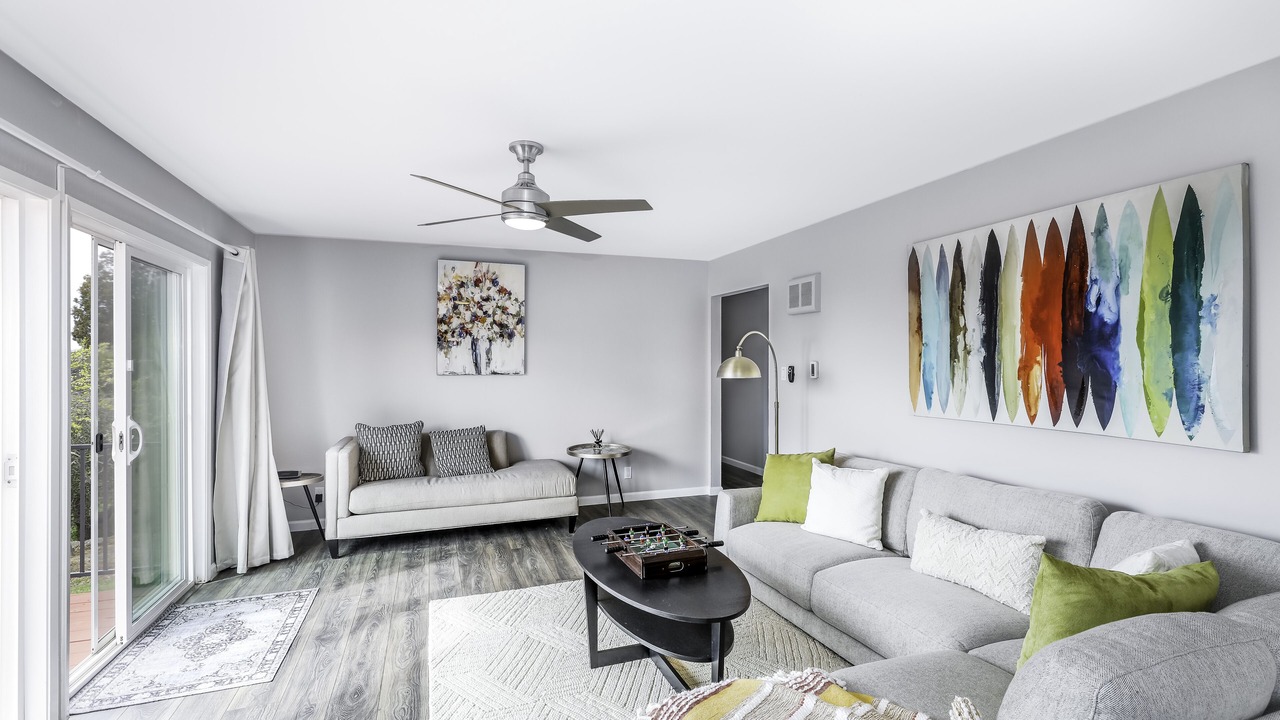 Photo of Livingroom in Fairview
