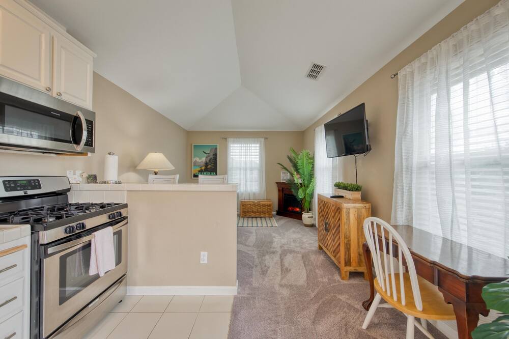 Photo of Bedroom in Santa Rosa