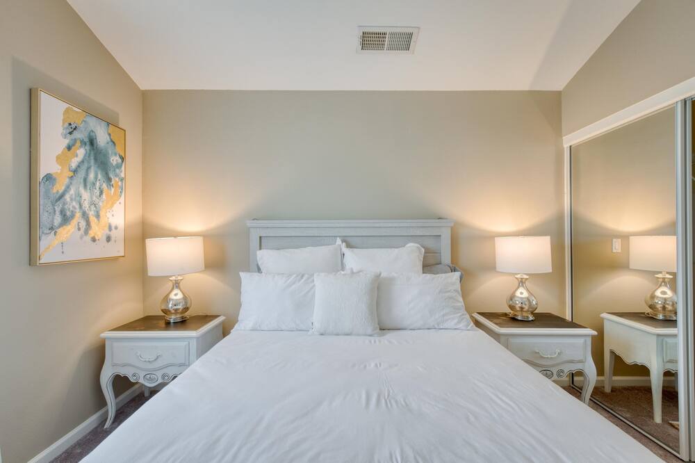 Photo of Bedroom in Santa Rosa