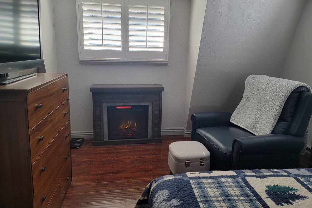 Photo of Bedroom in Mount Charleston