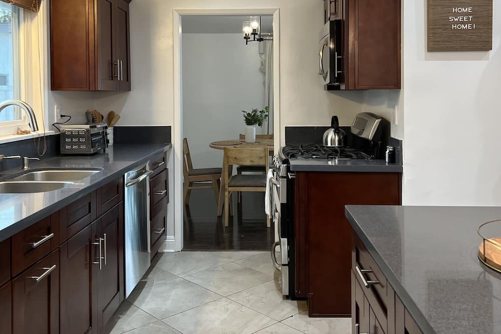 Photo of Kitchen in Warner Center