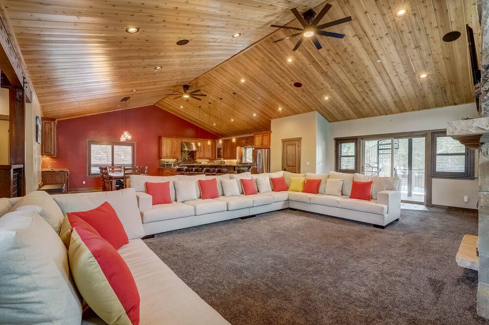 Photo of Livingroom in Tahoe Paradise