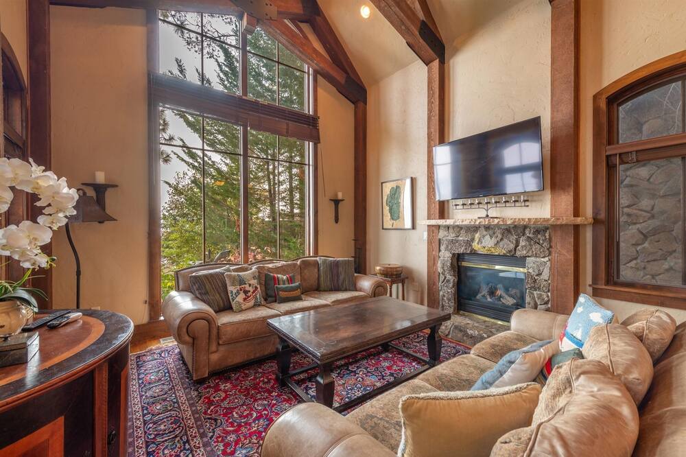 Photo of Livingroom in Homewood