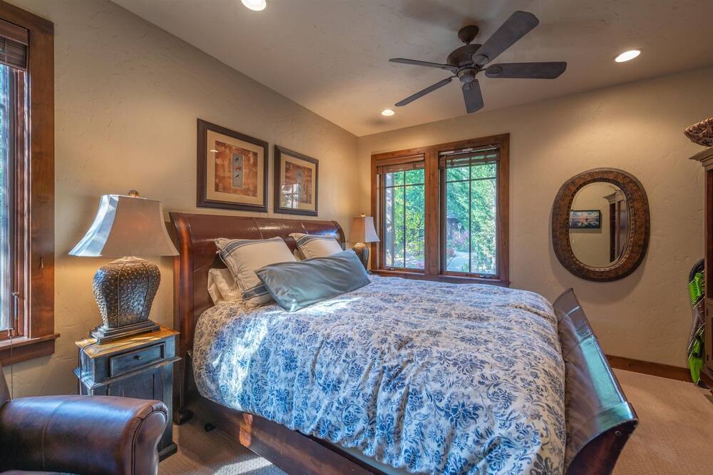 Photo of Bedroom in Homewood