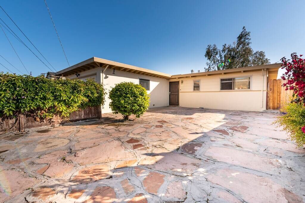 Photo of Outdoor in Tennyson - Alquire