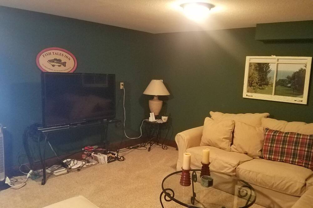 Photo of Livingroom in Lincoln Park