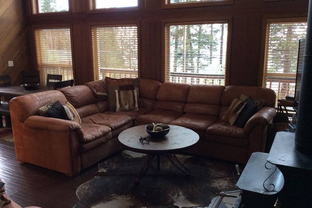 Photo of Livingroom in Lincoln Park