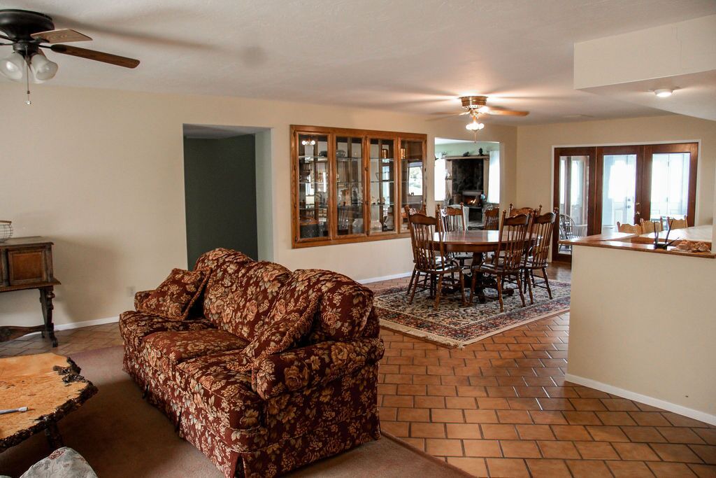 Photo of Livingroom in Lake Isabella