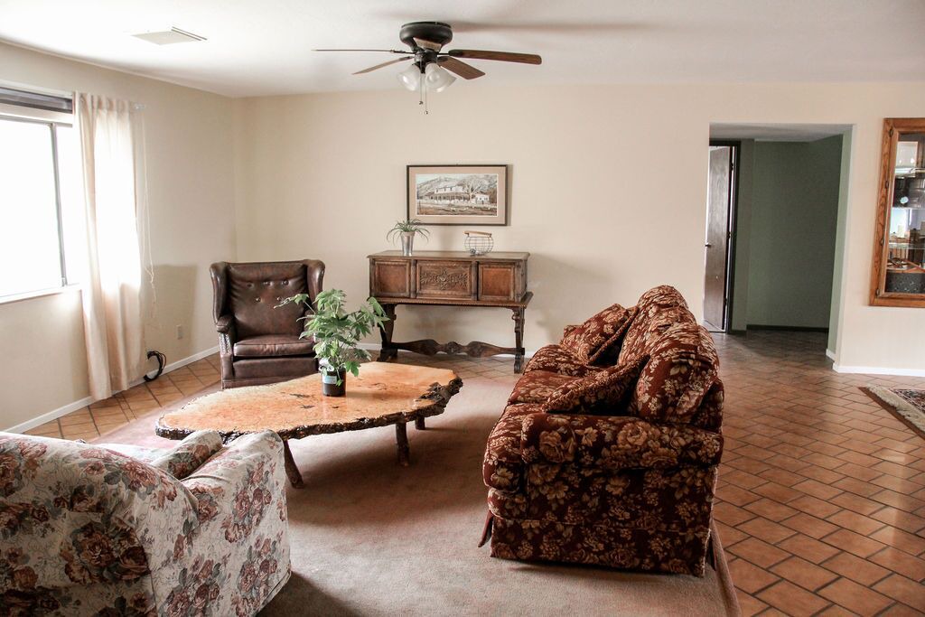 Photo of Livingroom in Lake Isabella