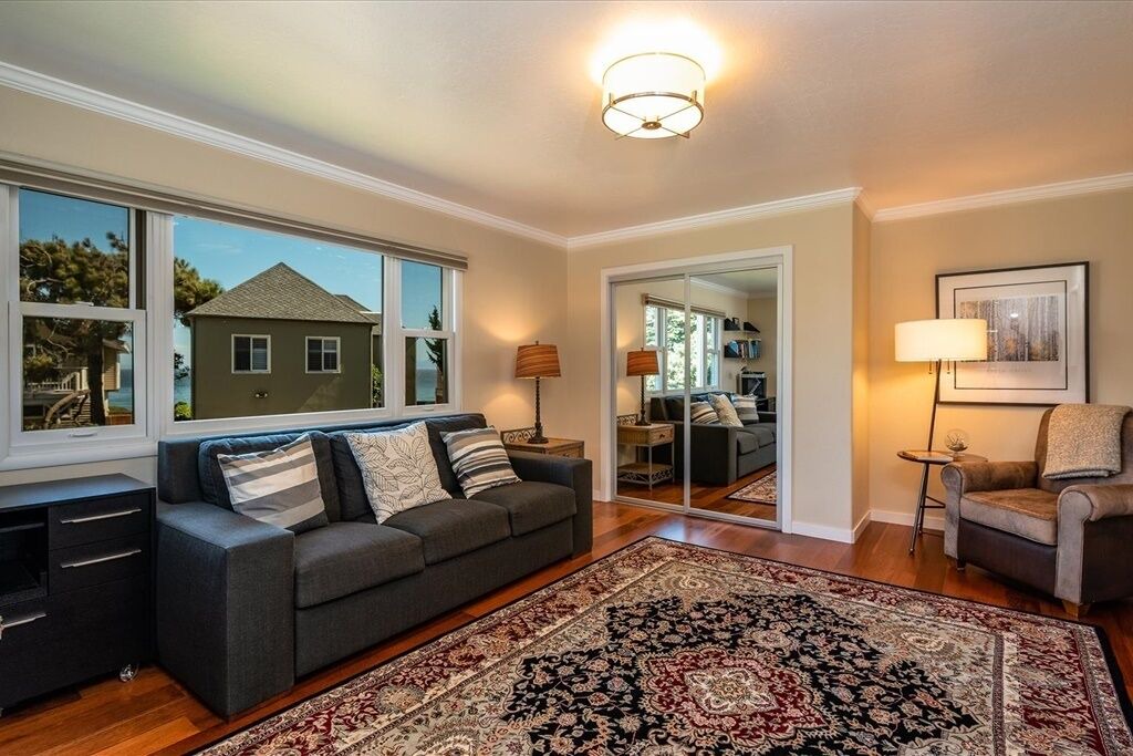 Photo of Livingroom in Westside Santa Cruz