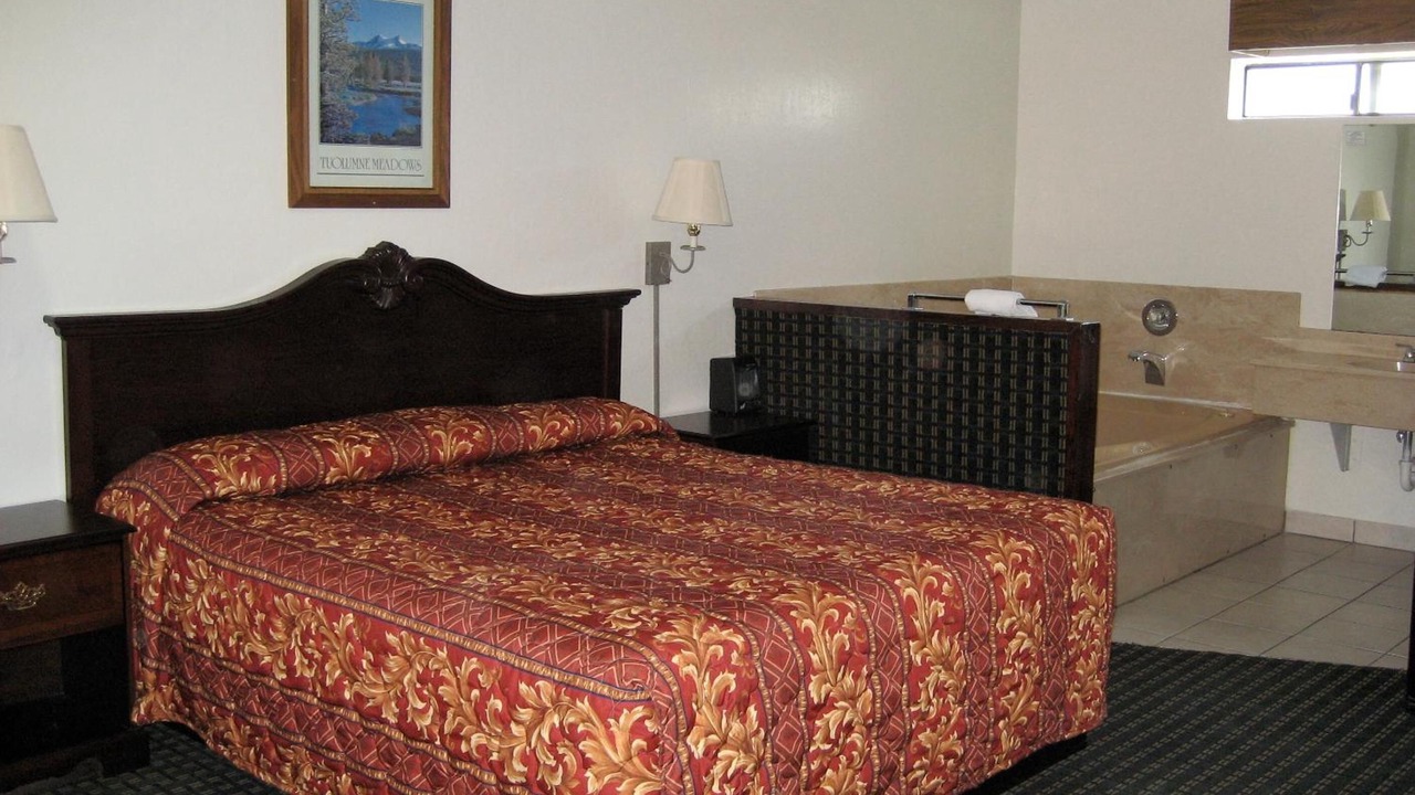 Photo of Bedroom in Jamestown