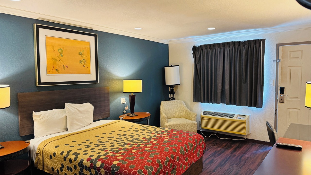 Photo of Bedroom in Bakersfield
