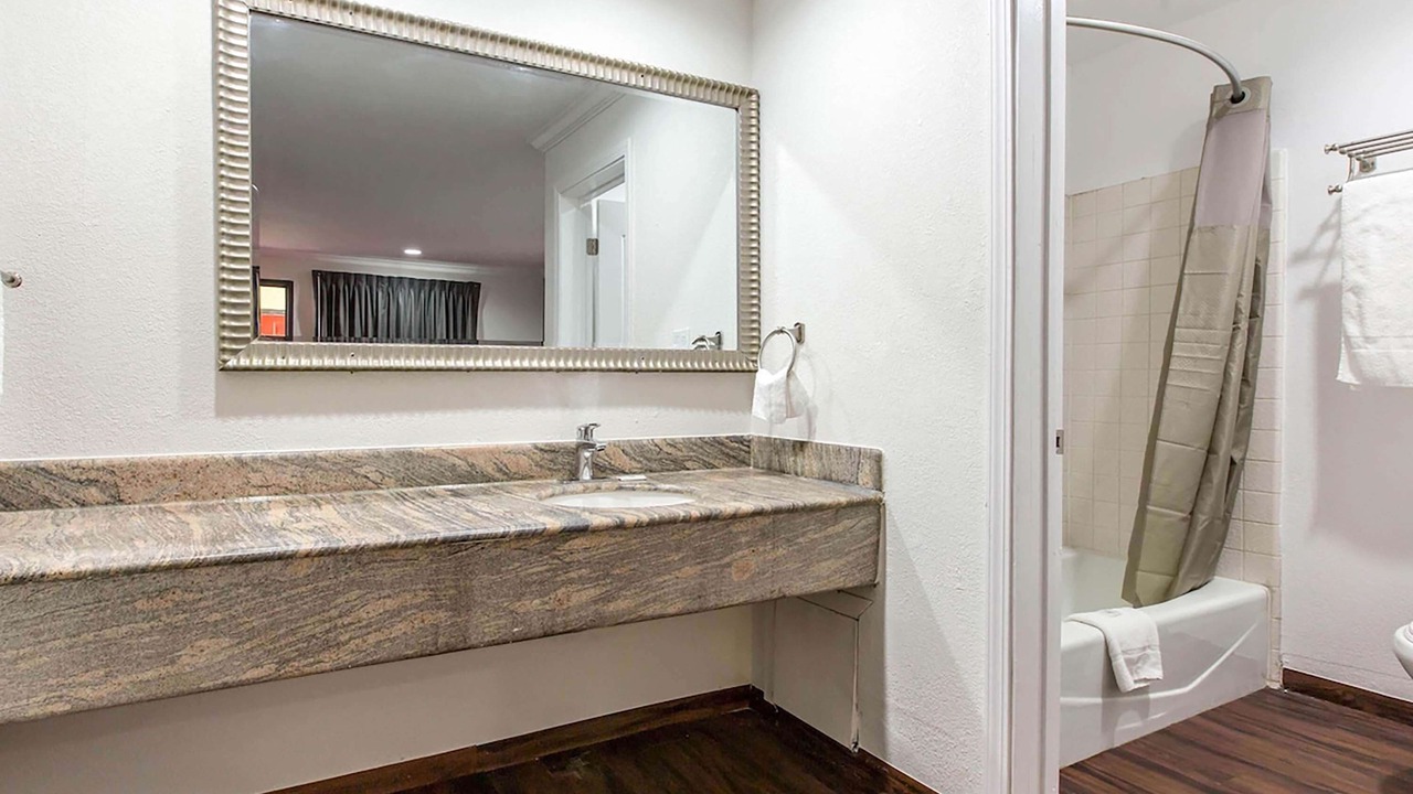 Photo of Bathroom in Bakersfield