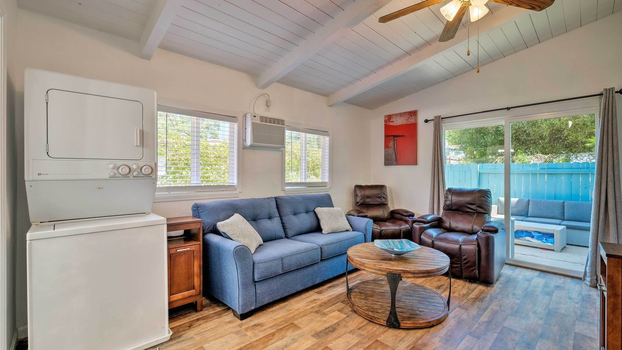 Photo of Livingroom in Jamestown